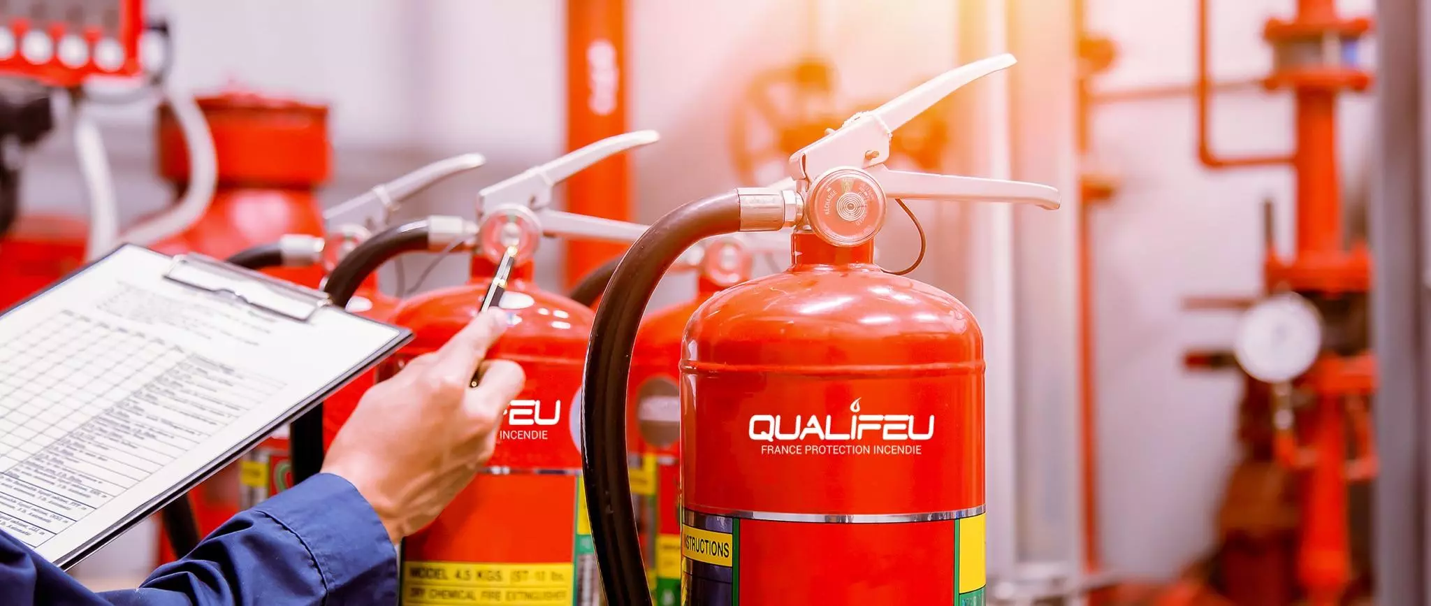 Qualifeu vous propose la vérification annuelle de vos extincteurs avec nos techniciens qualifiés, obligatoire pour tous les professionnels.